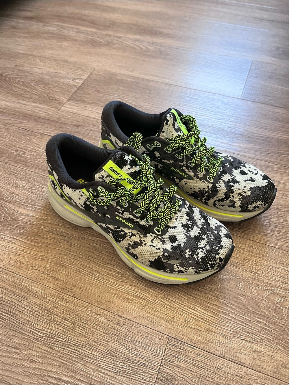 Brooks Ghost 15 Black Ebony Nightlife Size 6.5 Medium (B)